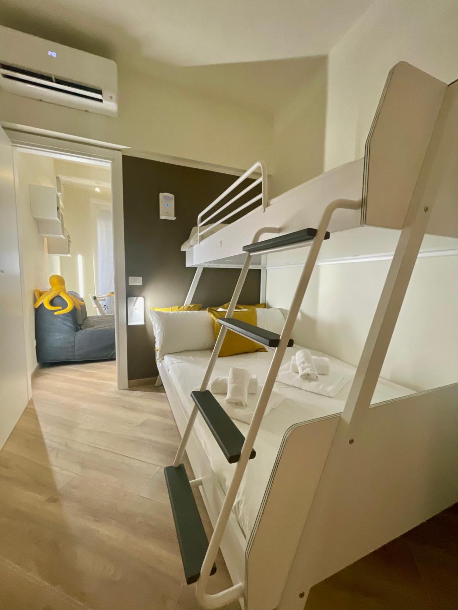 Happy Family Apartments Incantesimo Genova Exterior foto